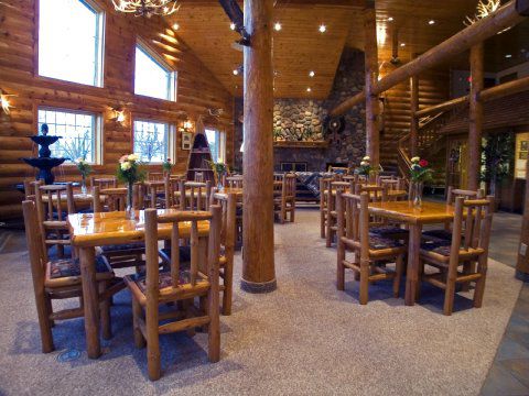 Western Northwoods Hotel Siren